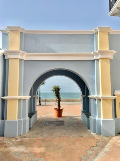 Gatu Sherry, Junto Puerto Deportivo Y Playa " Preferente Mayores De 25 Anos Y Familias " Ель-Пуерто-де-Санта-Марія Екстер'єр фото